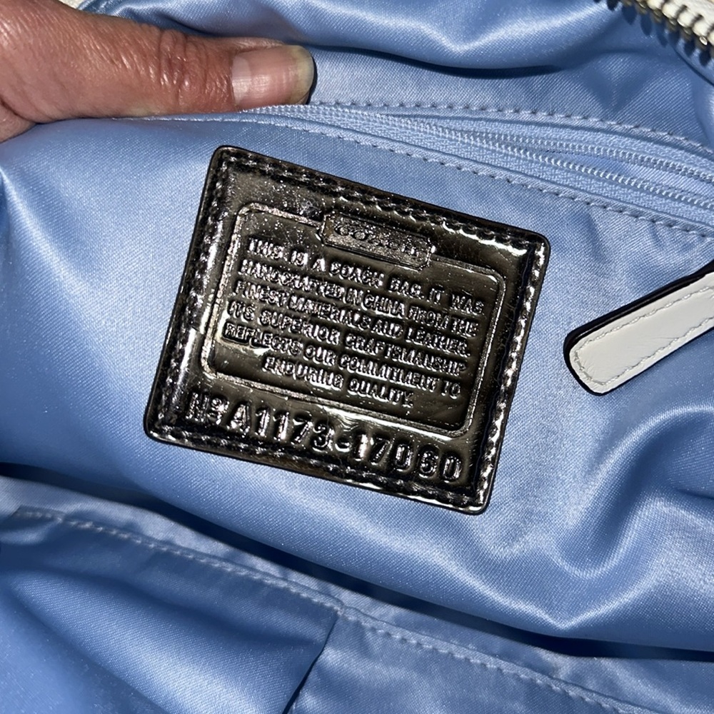 Coach Poppy white tan blue silver 2 way bag 💕 - Picture 7 of 16